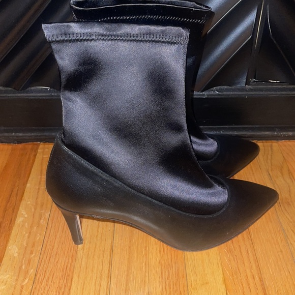 Boots - Picture 2 of 4